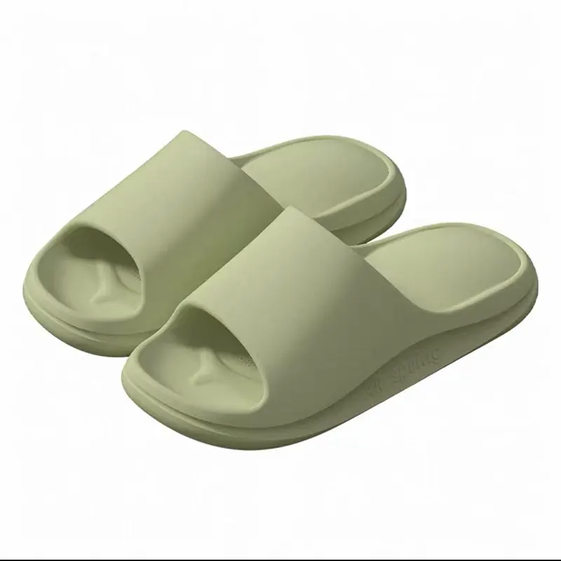 Paprastos oro pagalvėlių sandalai